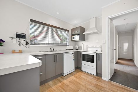 Photo of property in 11 Garland Drive, St Andrews, Hamilton, 3200