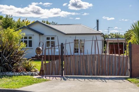 Photo of property in 65 Brandon Street, Featherston, 5710