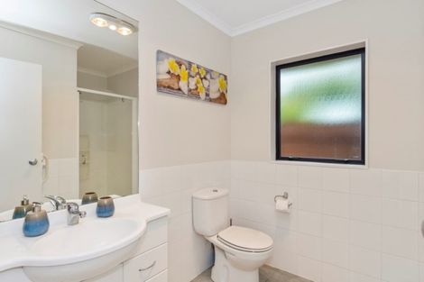 Photo of property in 32 Aranui Drive, Papamoa Beach, Papamoa, 3118