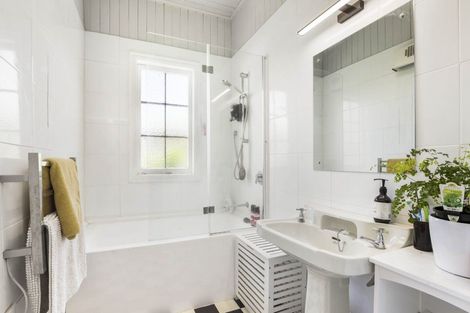 Photo of property in 37 Ohaupo Road, Melville, Hamilton, 3206