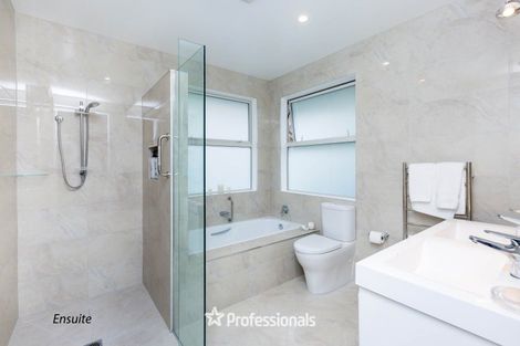 Photo of property in 5 Bateson Way, Heretaunga, Upper Hutt, 5018