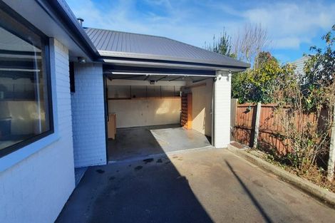 Photo of property in 2/89 Aorangi Road, Bryndwr, Christchurch, 8053