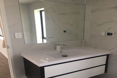 Photo of property in 14 Peony Mews, Oteha, Auckland, 0632