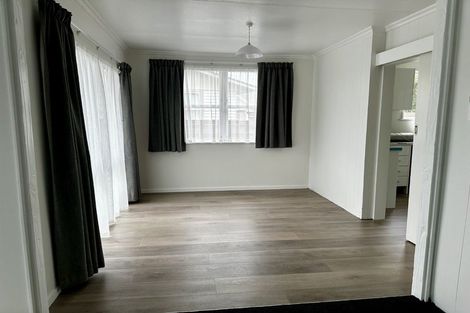 Photo of property in 12 Pinedale Parade, Milson, Palmerston North, 4414