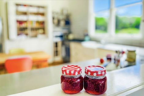 Photo of property in 17 Paetawa Road, Peka Peka, Waikanae, 5391