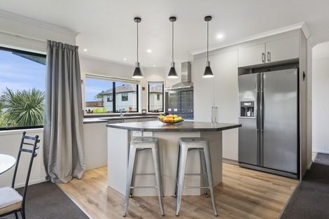 Photo of property in 166 Waterside Drive, Pyes Pa, Tauranga, 3112