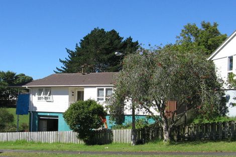 Photo of property in 6 Holmes Drive, West Harbour, Auckland, 0618