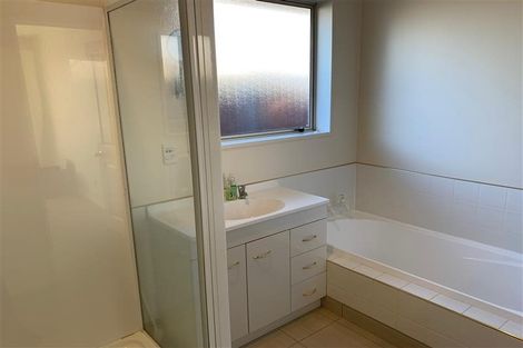 Photo of property in 15 Ashmore Lane, Strowan, Christchurch, 8052