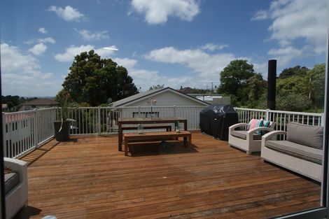 Photo of property in 33 Fairlands Avenue, Waterview, Auckland, 1026