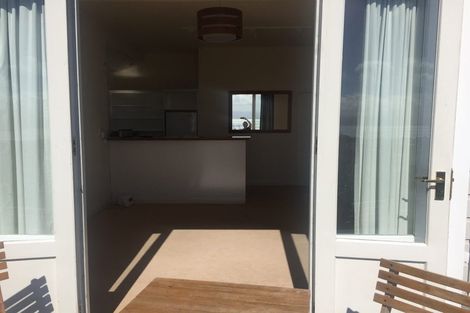 Photo of property in 82 Moana Road, Kelburn, Wellington, 6012