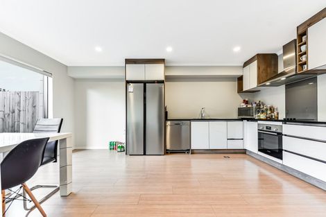 Photo of property in 2/90 Carrington Avenue, Silverdale, Hamilton, 3216