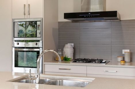 Photo of property in 208 Ballintoy Park Drive, Welcome Bay, Tauranga, 3175