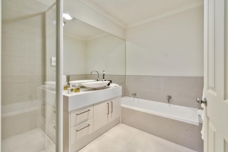 Photo of property in 80 Lothian Brae, Wattle Downs, Auckland, 2103