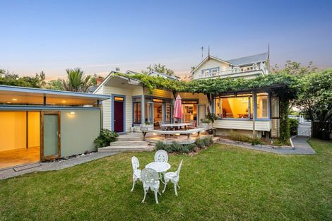 Photo of property in 17 Herne Bay Road, Herne Bay, Auckland, 1011