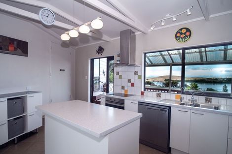 Photo of property in 70 Cheviot Street, Mangawhai Heads, Mangawhai, 0505