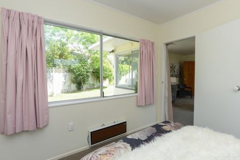 Photo of property in 16 Selwyn Road, Havelock North, 4130