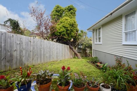 Photo of property in 2 Zion Road, Birkenhead, Auckland, 0626