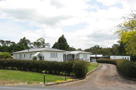 Photo of property in 181 Riverhead Road, Kumeu, 0892