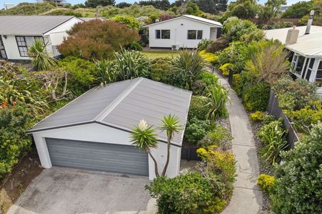 Photo of property in 19 Waitote Street, Castlecliff, Whanganui, 4501