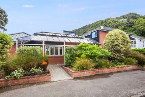 Photo of property in 383 Muritai Road, Eastbourne, Lower Hutt, 5013