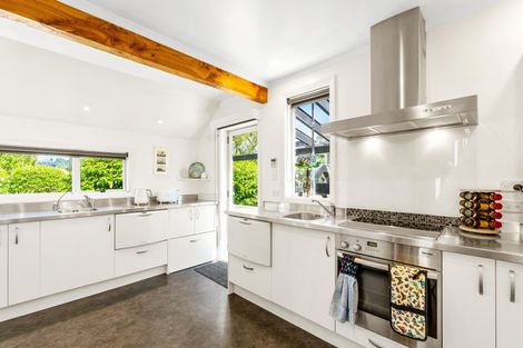 Photo of property in 9 Oak Street, Ebdentown, Upper Hutt, 5018