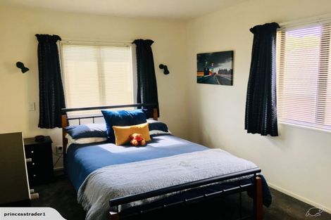 Photo of property in 9 Dallinger Street, St Andrews, Hamilton, 3200