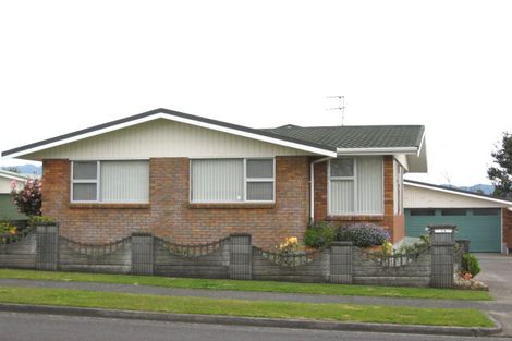 Photo of property in 24 Nevada Drive, Merrilands, New Plymouth, 4312