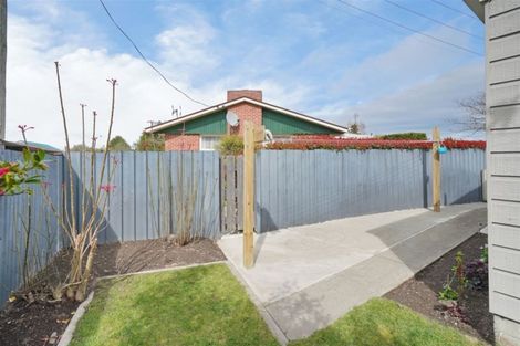 Photo of property in 66 Main North Road, Woodend, 7610