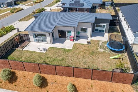 Photo of property in 15 Hopkirk Avenue, Wallaceville, Upper Hutt, 5018