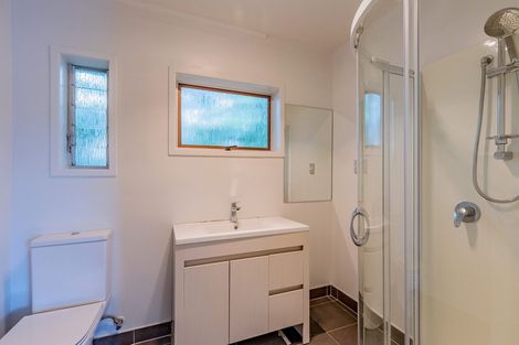 Photo of property in 2/581 East Coast Road, Browns Bay, Auckland, 0630