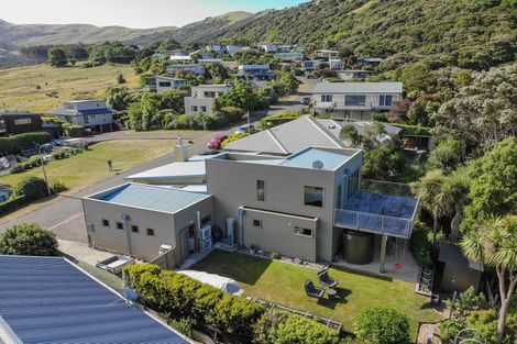 Photo of property in 33 Seaview Lane, Wainui, French Farm, 7582