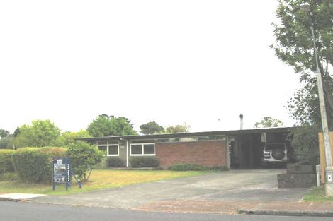 Photo of property in 2 Catalina Crescent, Forrest Hill, Auckland, 0620