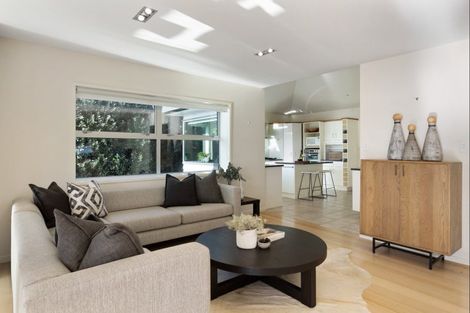 Photo of property in 58 Tindalls Bay Road, Tindalls Beach, Whangaparaoa, 0930