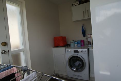 Photo of property in 33 Fairlands Avenue, Waterview, Auckland, 1026