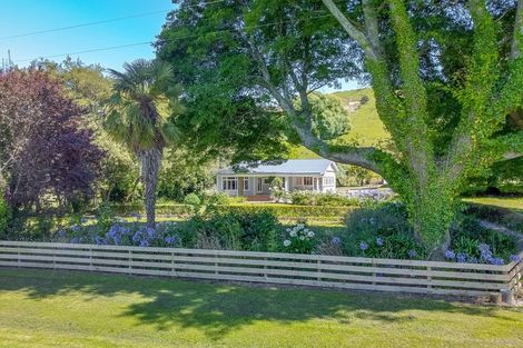 Photo of property in 217 Caves Road, Te Ore Ore, Masterton, 5886