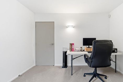 Photo of property in 10 Cadiz Lane, Mount Pleasant, Christchurch, 8081