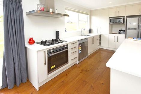 Photo of property in 11 Blanc Road, Silverdale, 0932