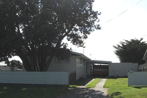 Photo of property in 24 Hood Street, Castlecliff, Whanganui, 4501