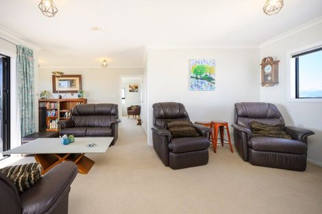 Photo of property in 17 Marine Parade South, Foxton Beach, Foxton, 4815