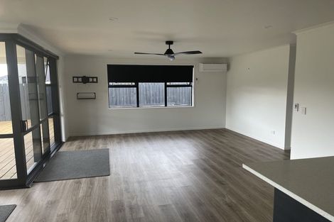 Photo of property in 52 Ata-mahina Way, Ruakaka, 0116