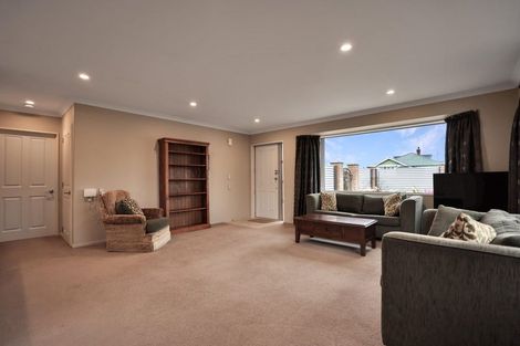 Photo of property in 21 Cox Street, Ashburton, 7700