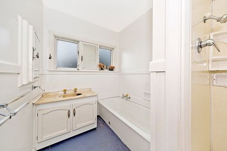 Photo of property in 10 Mcfaddens Road, St Albans, Christchurch, 8052