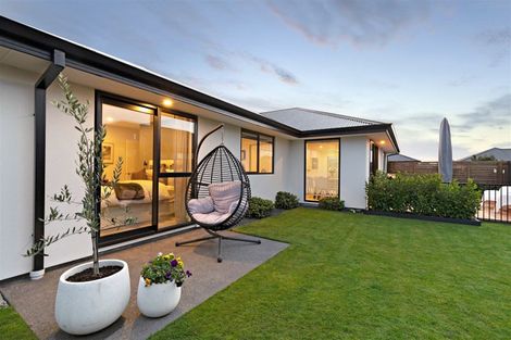 Photo of property in 52 Stationmasters Way, Prebbleton, 7604