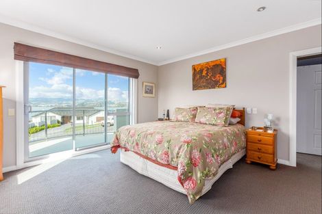 Photo of property in 3 Pendennis Point, Camborne, Porirua, 5026