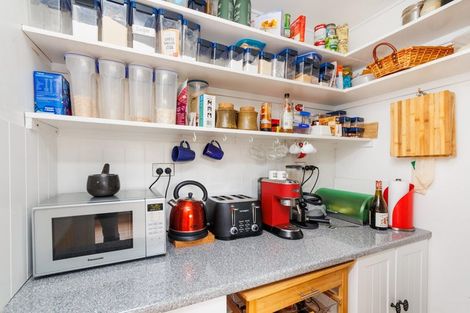 Photo of property in 9 Truscott Grove, Awapuni, Palmerston North, 4412