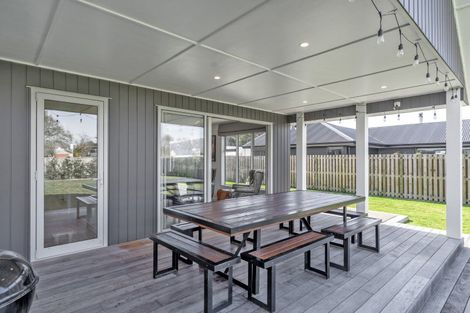 Photo of property in 8 Matai Grove, Greytown, 5712