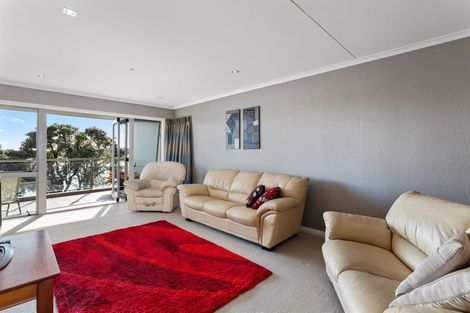 Photo of property in White Isle Apartments, 6/23 Quay Street, Whakatane, 3120