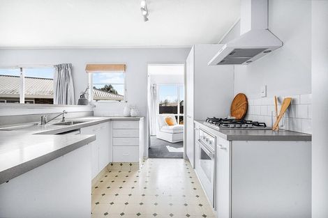 Photo of property in 5 Admiral Crescent, Flagstaff, Hamilton, 3210