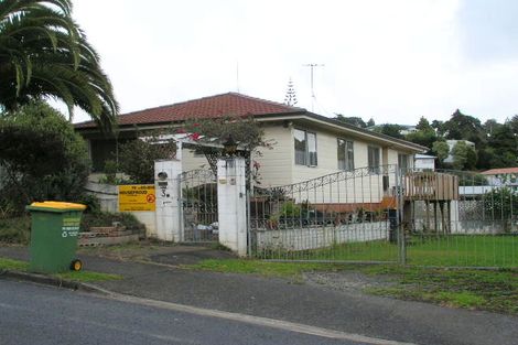 Photo of property in 3 Arde Place, Massey, Auckland, 0614
