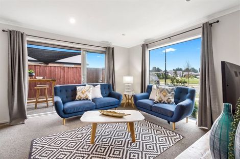 Photo of property in 36 Shillingford Boulevard, Rolleston, 7615